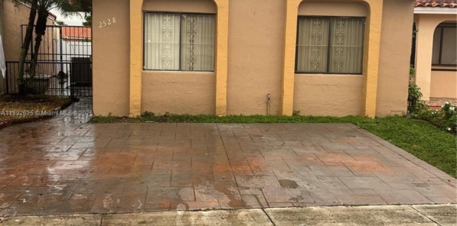 Дом в Хайалиа, Флорида 3 спальни, 109.35м2 № 1946139