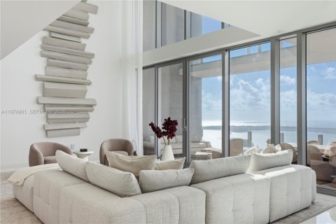 Copropriété à vendre à Miami, Floride: 5 chambres, 397.9 m2 № 2041939 - photo 4