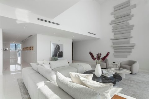 Copropriété à vendre à Miami, Floride: 5 chambres, 397.9 m2 № 2041939 - photo 8