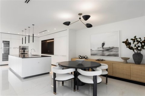 Copropriété à vendre à Miami, Floride: 5 chambres, 397.9 m2 № 2041939 - photo 17