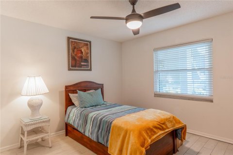 Condo in Dunedin, Florida, 2 bedrooms № 2229142 - photo 14