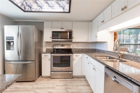 Condo in Dunedin, Florida, 2 bedrooms № 2229142 - photo 3