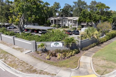 Condo in Dunedin, Florida, 2 bedrooms № 2229142 - photo 17