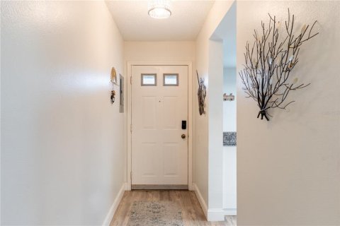 Condo in Dunedin, Florida, 2 bedrooms № 2229142 - photo 2