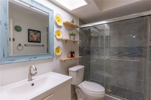 Condo in Dunedin, Florida, 2 bedrooms № 2229142 - photo 13