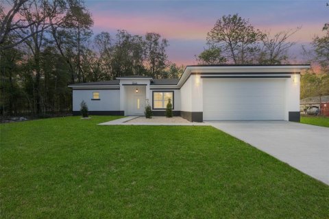 House in Dunnellon, Florida 3 bedrooms, 153.1 sq.m. № 1524298 - photo 1
