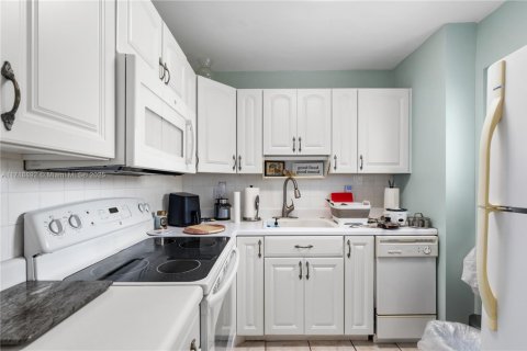 Condominio en venta en Fort Lauderdale, Florida, 1 dormitorio, 65.96 m2 № 1867180 - foto 7