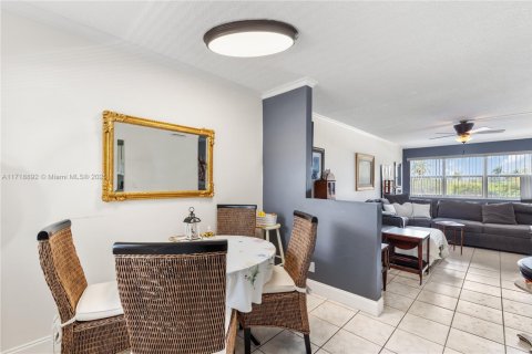 Condominio en venta en Fort Lauderdale, Florida, 1 dormitorio, 65.96 m2 № 1867180 - foto 5