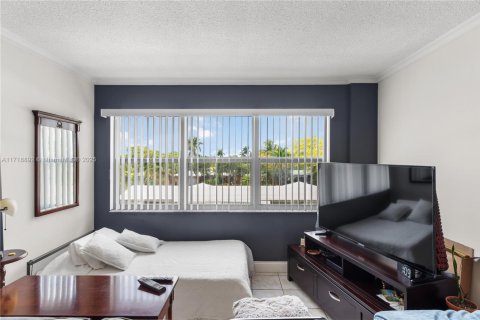Condominio en venta en Fort Lauderdale, Florida, 1 dormitorio, 65.96 m2 № 1867180 - foto 11