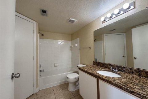 Condo in Kissimmee, Florida, 2 bedrooms  № 1908423 - photo 15