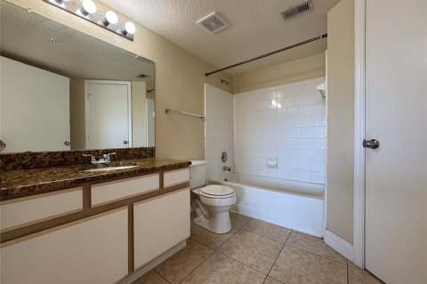 Condo in Kissimmee, Florida, 2 bedrooms  № 1908423 - photo 10