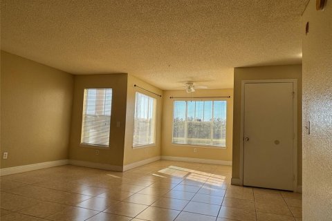 Condo in Kissimmee, Florida, 2 bedrooms  № 1908423 - photo 8