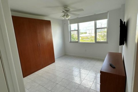 Купить кондоминиум в Холливуд, Флорида 4 комнаты, 108.14м2, № 2246567 - фото 25