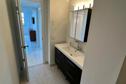 Купить кондоминиум в Холливуд, Флорида 4 комнаты, 108.14м2, № 2246567 - фото 10
