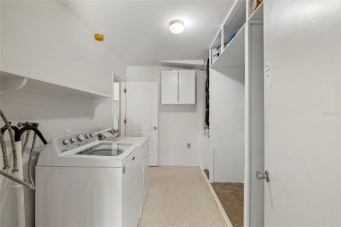 House in Punta Gorda, Florida 2 bedrooms, 144.56 sq.m. № 1743351 - photo 29