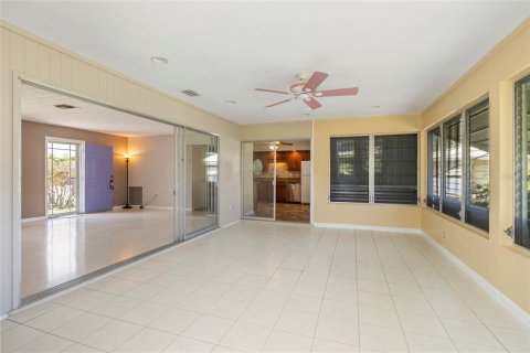 House in Punta Gorda, Florida 2 bedrooms, 144.56 sq.m. № 1743351 - photo 20