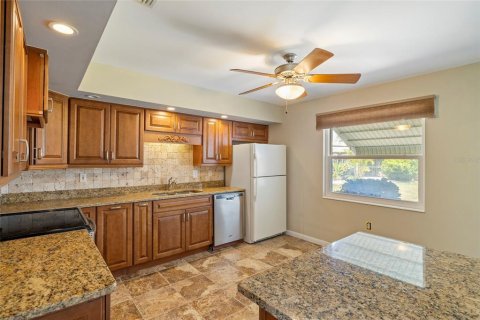 House in Punta Gorda, Florida 2 bedrooms, 144.56 sq.m. № 1743351 - photo 16