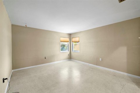 House in Punta Gorda, Florida 2 bedrooms, 144.56 sq.m. № 1743351 - photo 22