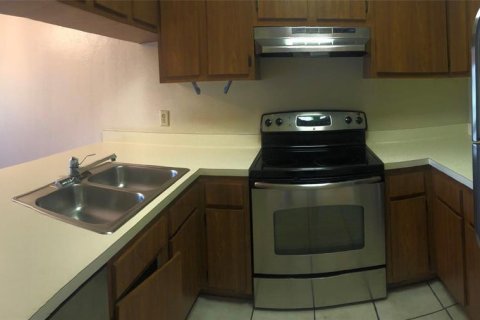 Adosado en alquiler en Gainesville, Florida, 2 dormitorios, 101.08 m2 № 1845410 - foto 2