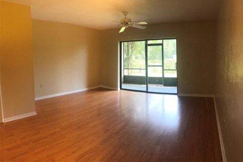 Adosado en alquiler en Gainesville, Florida, 2 dormitorios, 101.08 m2 № 1845410 - foto 7