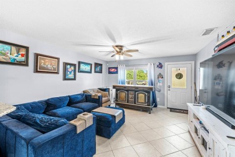 Купить виллу или дом в Тампа, Флорида 6 комнат, 111.48м2, № 2117723 - фото 4