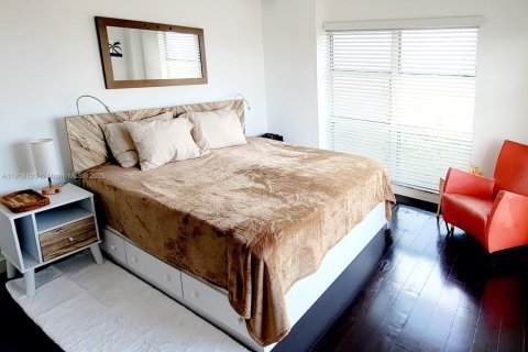 Снять в аренду кондоминиум в Ки-Бискейн, Флорида 2 спальни, 114.36м2, № 1974357 - фото 7