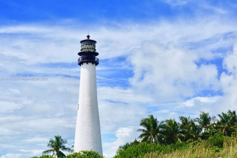 Снять в аренду кондоминиум в Ки-Бискейн, Флорида 2 спальни, 114.36м2, № 1974357 - фото 13