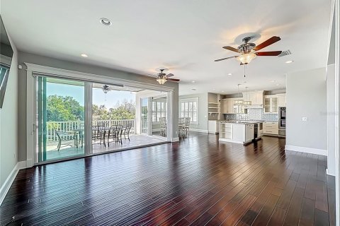 Casa en venta en Holmes Beach, Florida, 5 dormitorios, 492.38 m2 № 2226356 - foto 7