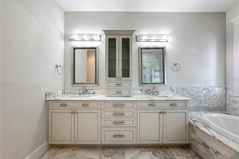 Casa en venta en Holmes Beach, Florida, 5 dormitorios, 492.38 m2 № 2226356 - foto 28