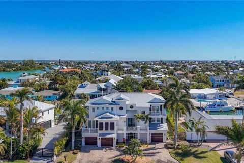 Casa en venta en Holmes Beach, Florida, 5 dormitorios, 492.38 m2 № 2226356 - foto 2