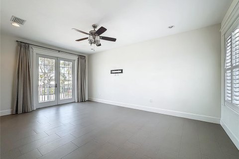 Casa en venta en Holmes Beach, Florida, 5 dormitorios, 492.38 m2 № 2226356 - foto 25