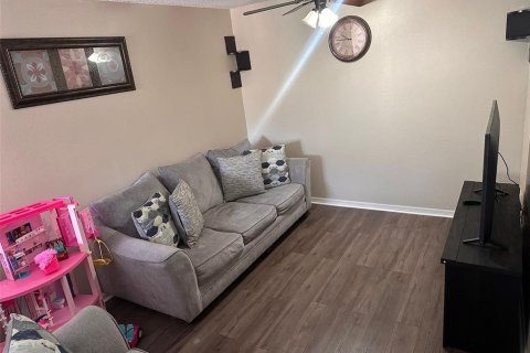 House in Winter Garden, Florida 3 bedrooms, 160.07 sq.m. № 1900888 - photo 19