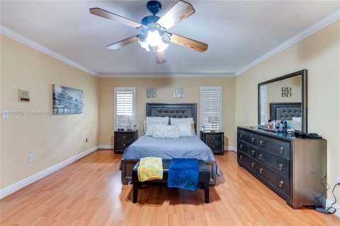 Casa en venta en Miami, Florida, 5 dormitorios, 383.78 m2 № 1962911 - foto 30