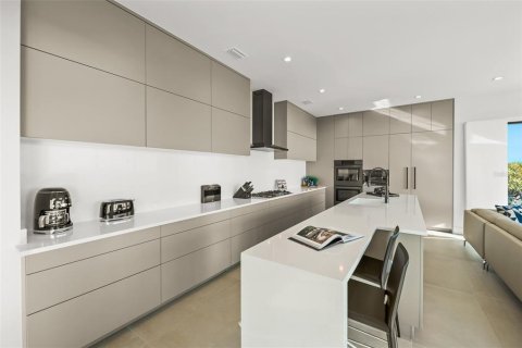 Купить виллу или дом в Брадентон-Бич, Флорида 8 комнат, 293.48м2, № 1755352 - фото 28