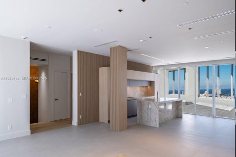 Copropriété à vendre à Miami, Floride: 5 chambres, 443.14 m2 № 1982696 - photo 18