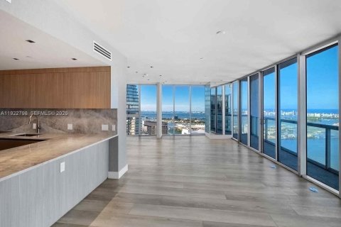 Copropriété à vendre à Miami, Floride: 5 chambres, 443.14 m2 № 1982696 - photo 3