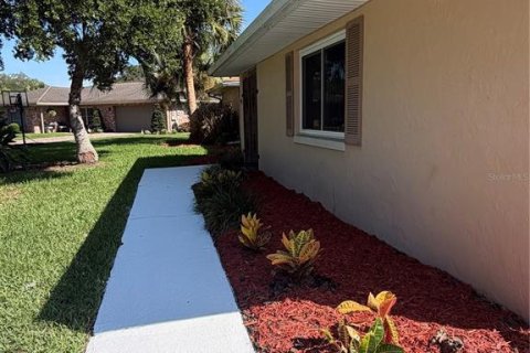 Casa en venta en Winter Haven, Florida, 3 dormitorios, 190.82 m2 № 2157517 - foto 2