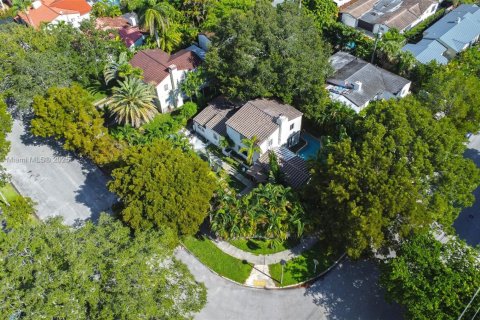 Купить виллу или дом в Майами, Флорида 4 спальни, 233.93м2, № 1948364 - фото 17