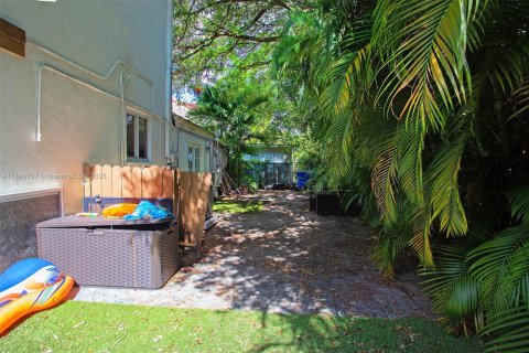 Купить виллу или дом в Майами, Флорида 4 спальни, 233.93м2, № 1948364 - фото 11