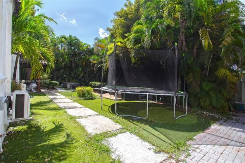 Купить виллу или дом в Майами, Флорида 4 спальни, 233.93м2, № 1948364 - фото 5