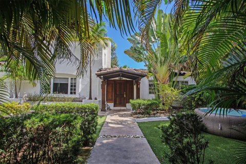Купить виллу или дом в Майами, Флорида 4 спальни, 233.93м2, № 1948364 - фото 4