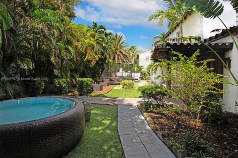 Купить виллу или дом в Майами, Флорида 4 спальни, 233.93м2, № 1948364 - фото 8