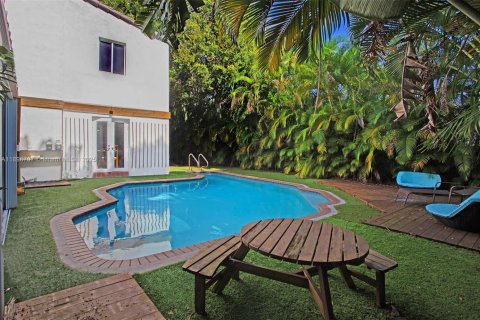 Купить виллу или дом в Майами, Флорида 4 спальни, 233.93м2, № 1948364 - фото 1