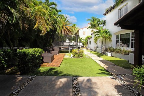 Купить виллу или дом в Майами, Флорида 4 спальни, 233.93м2, № 1948364 - фото 9