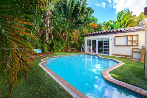 Купить виллу или дом в Майами, Флорида 4 спальни, 233.93м2, № 1948364 - фото 2