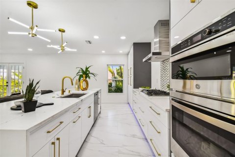 Appartement à louer à Saint Petersburg, Floride: 2 chambres, 269.6 m2 № 1771853 - photo 21