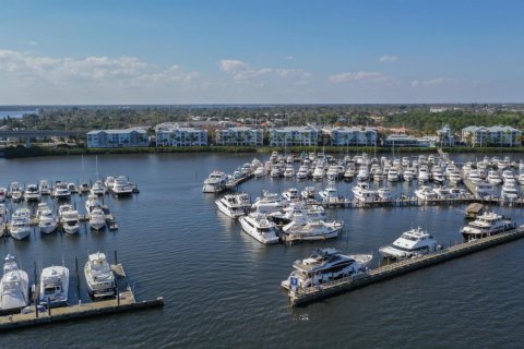 Condo in Stuart, Florida, 2 bedrooms  № 2088152