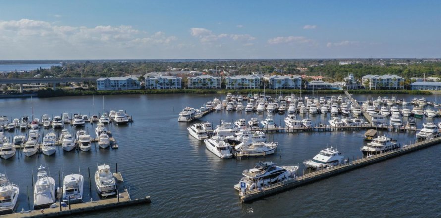 Condo à Stuart, Floride, 2 chambres  № 2088152