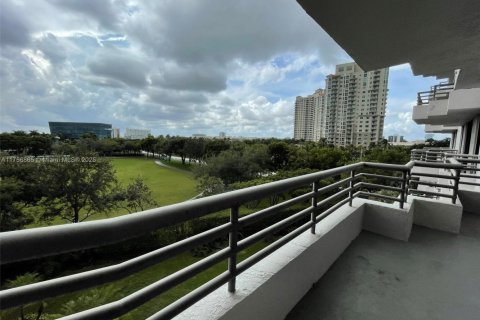 Condo in Aventura, Florida, 2 bedrooms  № 1867202 - photo 6