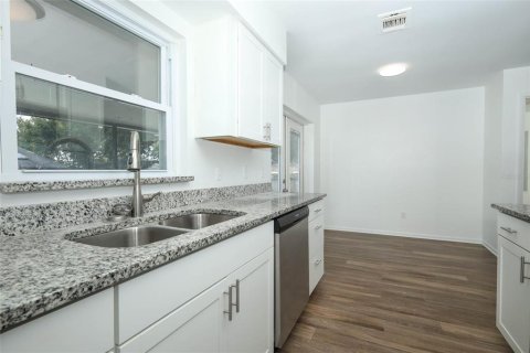 House in Ocoee, Florida 3 bedrooms, 110.18 sq.m. № 2280704 - photo 25